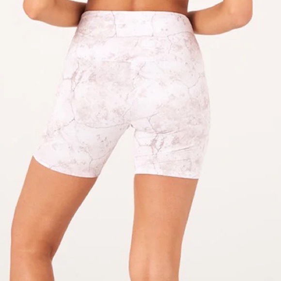 Onzie Mini Bike High Waist Shorts Alabaster - Picture 2 of 9